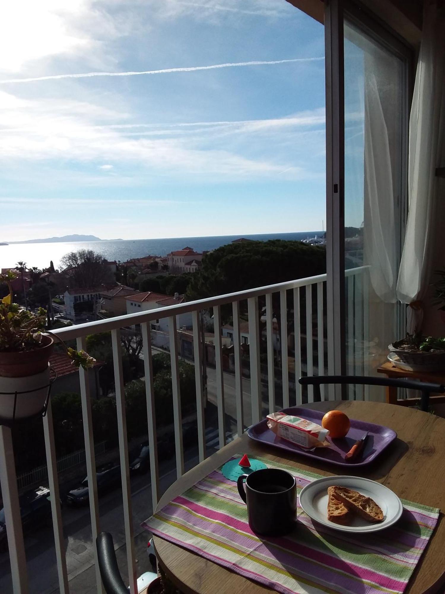Belle Vue Mer Pour Ce T3 A La Ciotat Extérieur photo